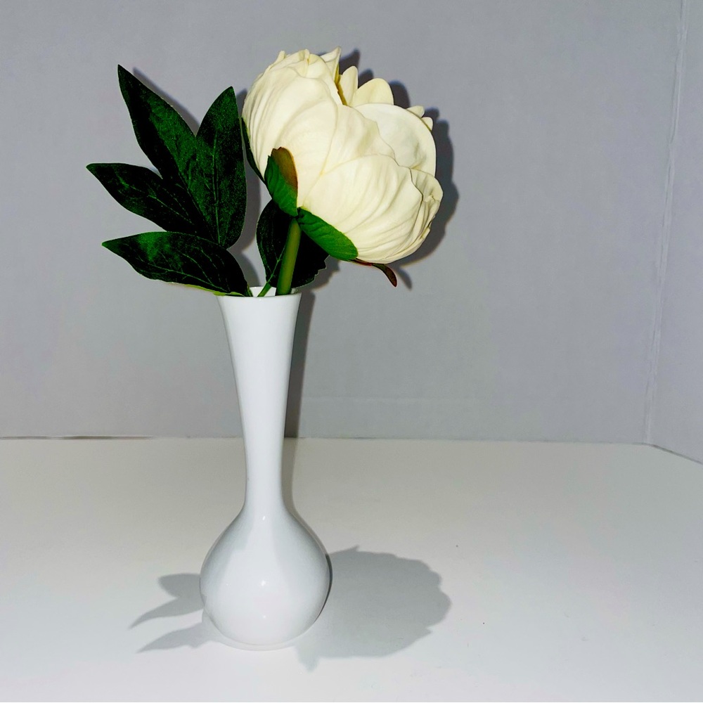 Royal York white bud vase